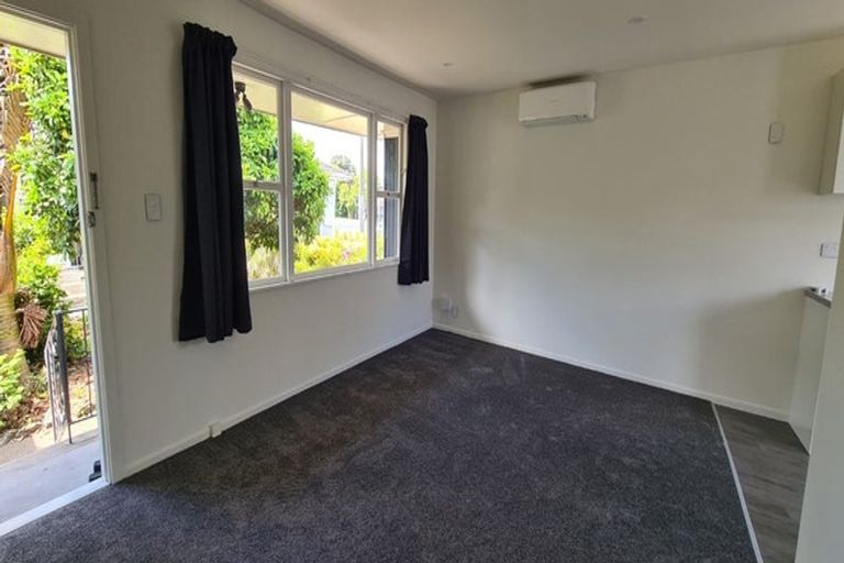 Photo of property in 4/215 Swanson Road, Henderson, Auckland, 0610