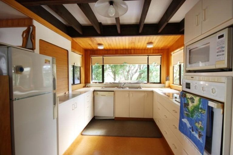 Photo of property in 128 Oratia Place, Onemana, Whangamata, 3691