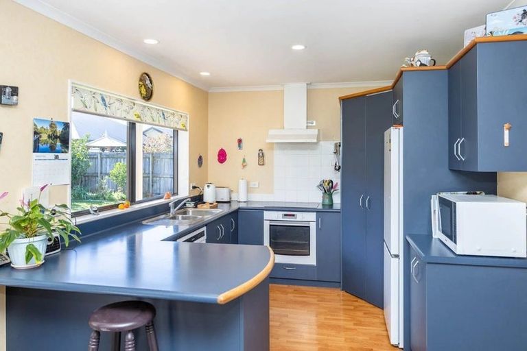 Photo of property in 22 Cranbrook Place, Rototuna North, Hamilton, 3210