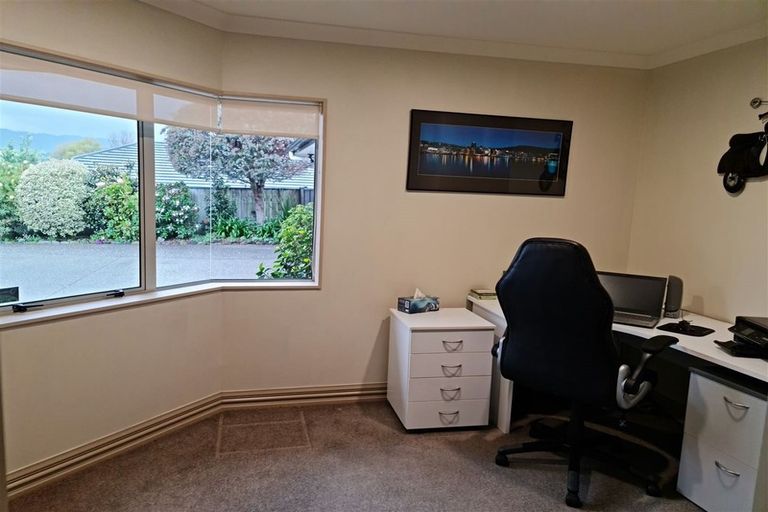 Photo of property in 19 Regent Drive, Paraparaumu Beach, Paraparaumu, 5032