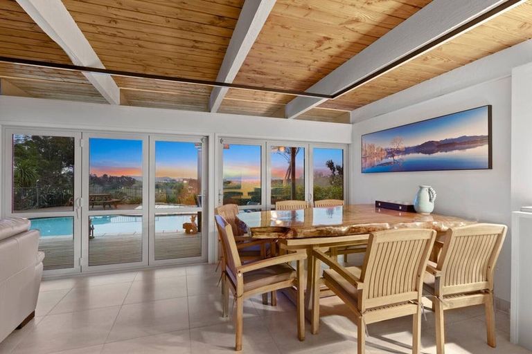 Photo of property in 11 Spur Road, Stillwater, Silverdale, 0993