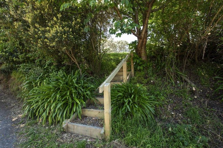 Photo of property in 10 Kohutuhutu Road, Raumati Beach, Paraparaumu, 5032