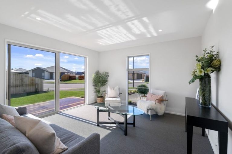 Photo of property in 3 Luxembourg Crescent, Halswell, Christchurch, 8025