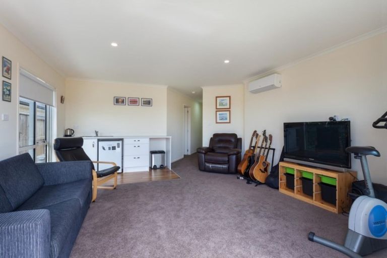 Photo of property in 20 Fuller Street, Papamoa Beach, Papamoa, 3118