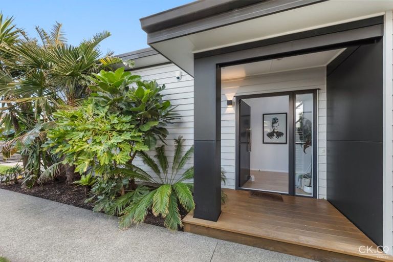 Photo of property in 15 Adelaide Street, Petone, Lower Hutt, 5012