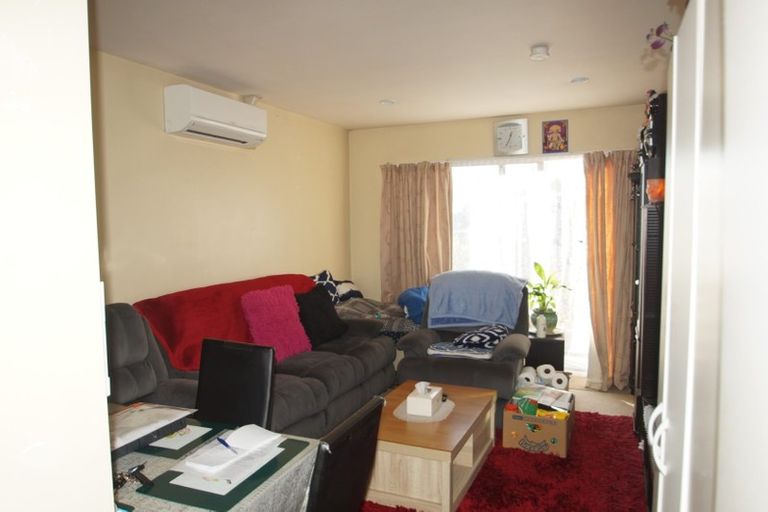 Photo of property in 214a Breezes Road, Aranui, Christchurch, 8061