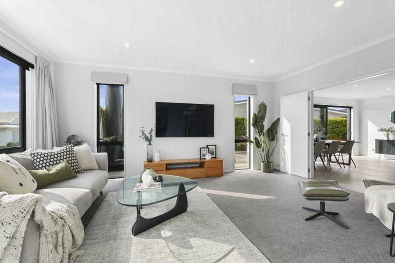 Photo of property in 5 Kuku Avenue, Red Beach, 0932