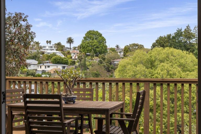 Photo of property in 51 Kingswood Road, Brookfield, Tauranga, 3110