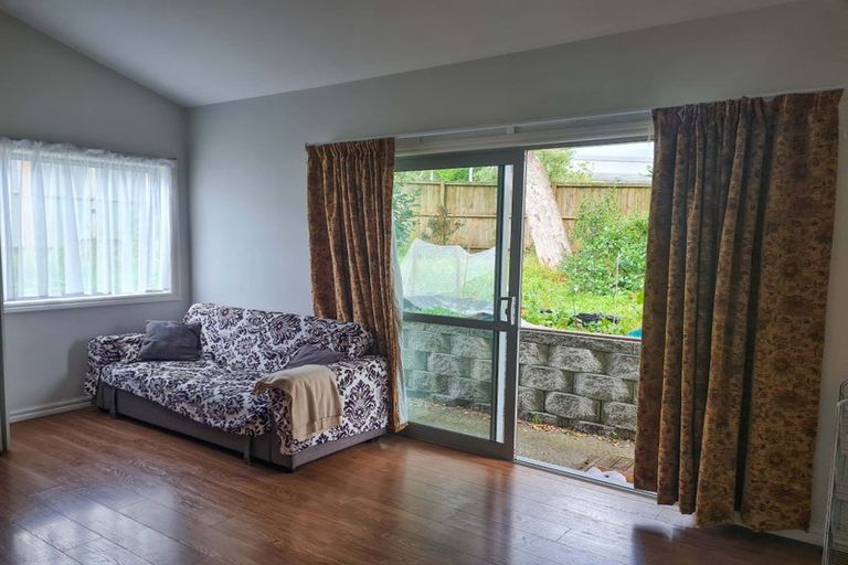 Photo of property in 2/16 Benders Avenue, Hillcrest, Auckland, 0627