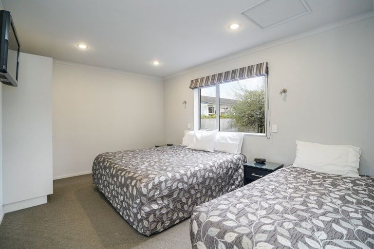 Photo of property in 315-317 Tay Street, Turnbull Thomson Park, Invercargill, 9810