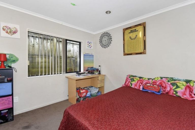 Photo of property in 18a Christmas Road, Manurewa, Auckland, 2102