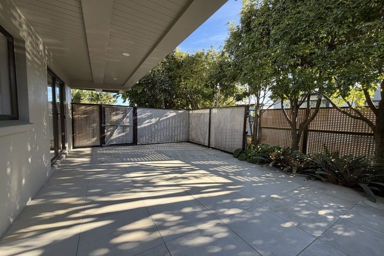 Photo of property in 24 Clovelly Road, Bucklands Beach, Auckland, 2012