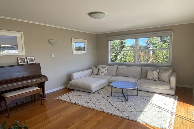 Photo of property in 2/102 Verran Road, Birkdale, Auckland, 0626