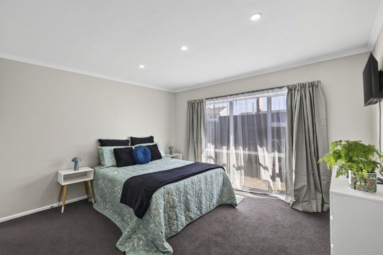 Photo of property in 3/220 Coronation Avenue, Welbourn, New Plymouth, 4310