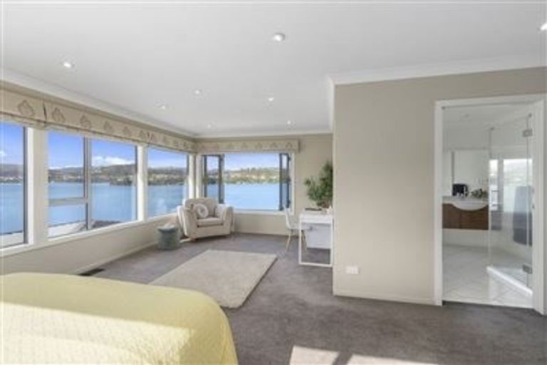 Photo of property in 43 Pendennis Point, Camborne, Porirua, 5026