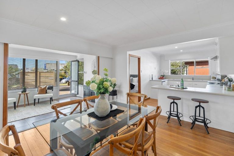 Photo of property in 24 Locarno Avenue, Sandringham, Auckland, 1025