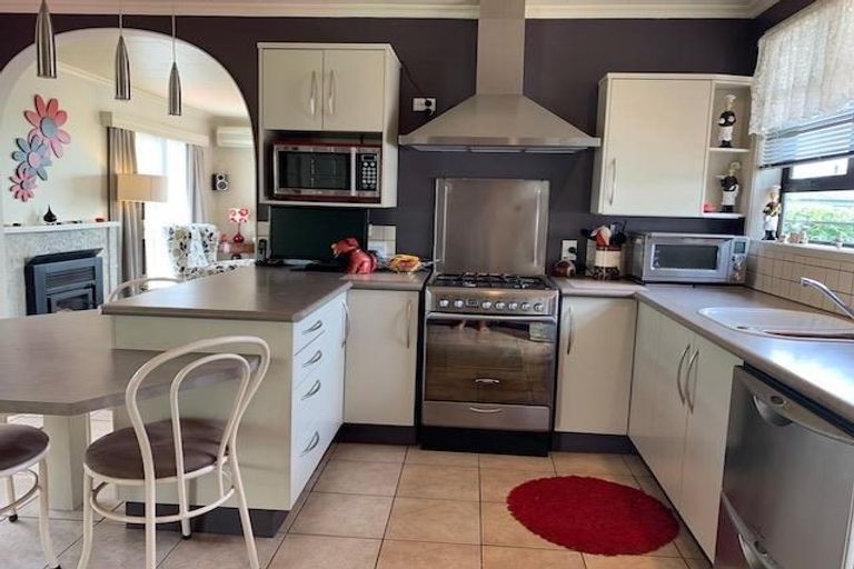 Photo of property in 21 Eton Street, Taradale, Napier, 4112