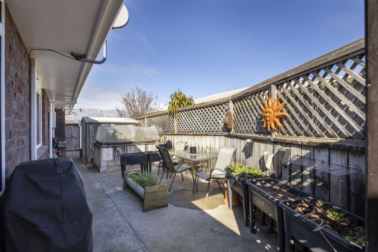 Photo of property in 3 Sandel Rise, Merrilands, New Plymouth, 4312