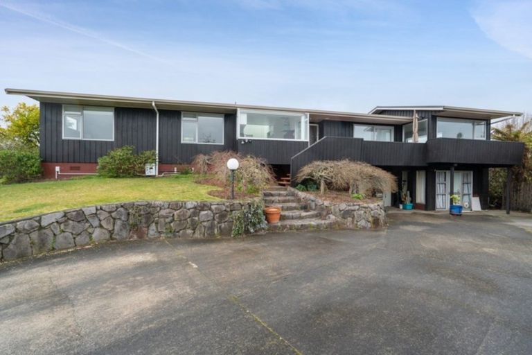 Photo of property in 43 Henry Hill Road, Taupo, 3330