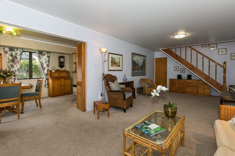 Photo of property in 6a Brookvale Road, Havelock North, 4130