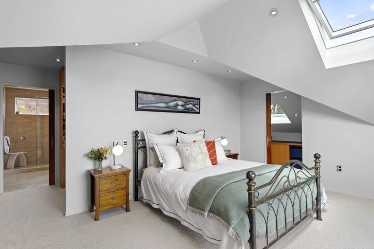 Photo of property in 36 Saint Andrews Hill Road, Mount Pleasant, Christchurch, 8081