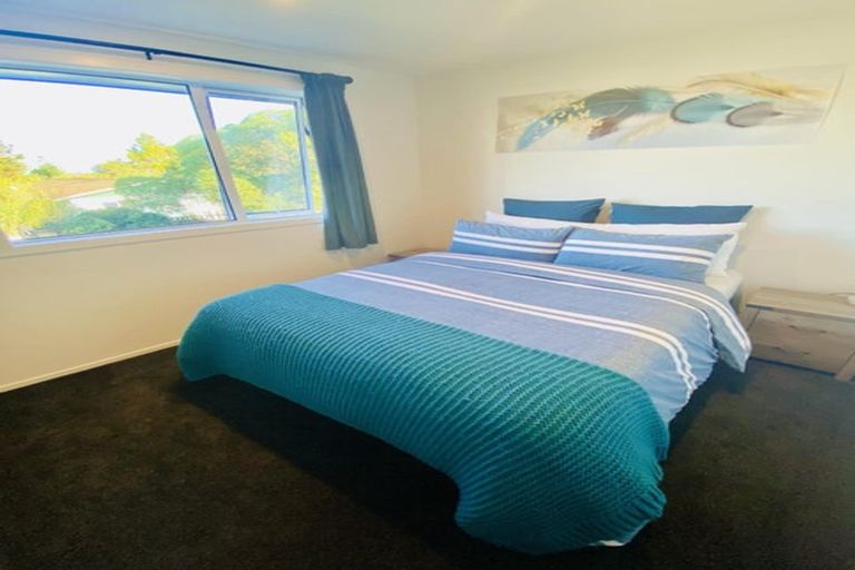 Photo of property in 16 Seaview Road, Ruakaka, 0116