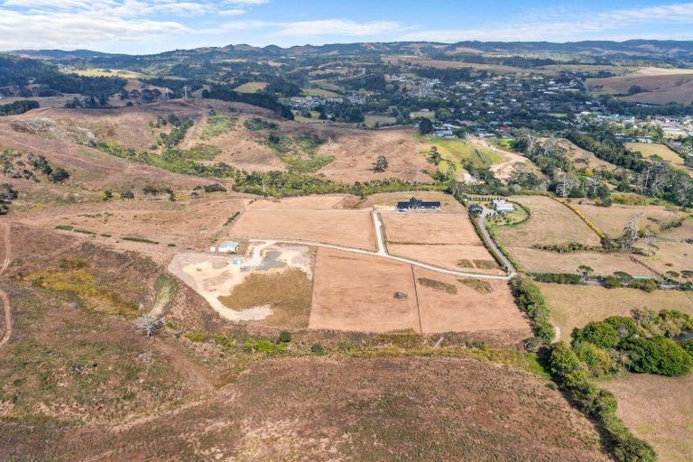 Photo of property in 101 Wintour Road, Waimauku, 0881