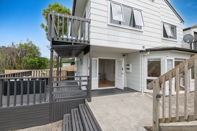 Photo of property in 3/22 Hogans Road, Glenfield, Auckland, 0629