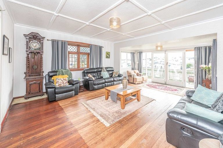 Photo of property in 17 Kawatiri Avenue, Gonville, Whanganui, 4501