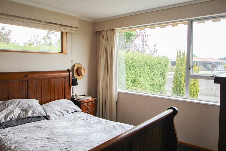 Photo of property in 39 Awamoa Road, Holmes Hill, Oamaru, 9401