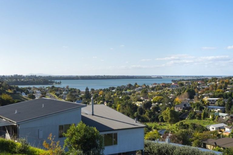 Photo of property in 25 Kite Way, Welcome Bay, Tauranga, 3112