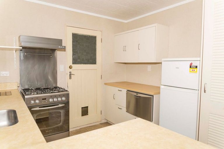 Photo of property in 19c Tennyson Street, Dannevirke, 4930