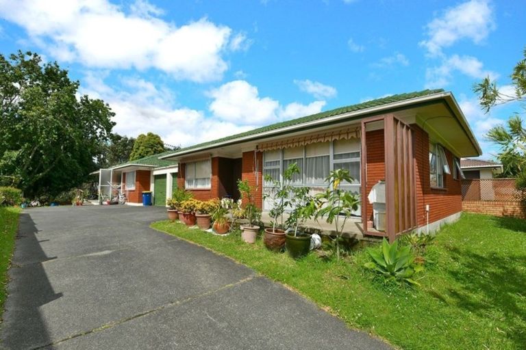 Photo of property in 2/85 Velma Road, Hillcrest, Auckland, 0627