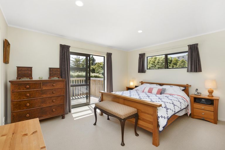 Photo of property in 5b Waikowhai Place, Raglan, 3225