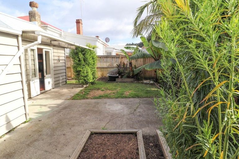 Photo of property in 202 Kirkwood Street, Thames, 3500