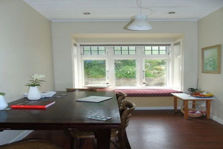 Photo of property in 12 Harland Street, Brooklyn, Wellington, 6021