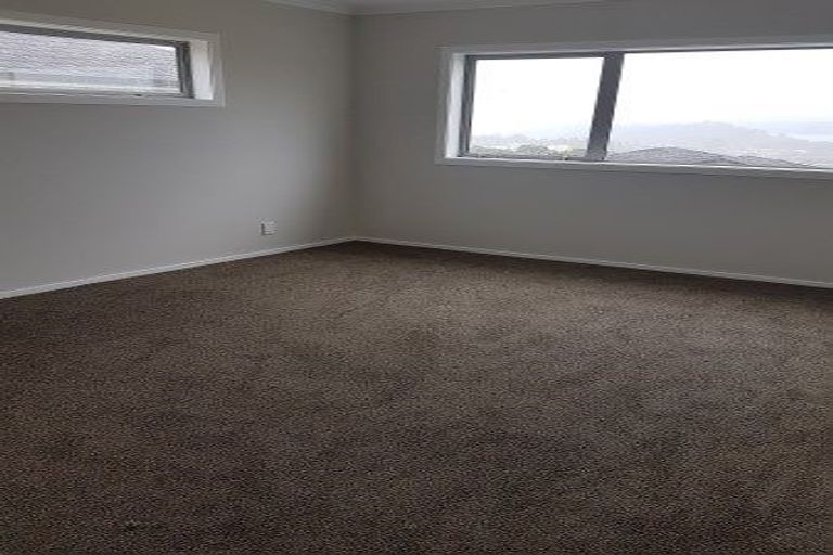 Photo of property in 9a Madeira Close, Whitby, Porirua, 5024