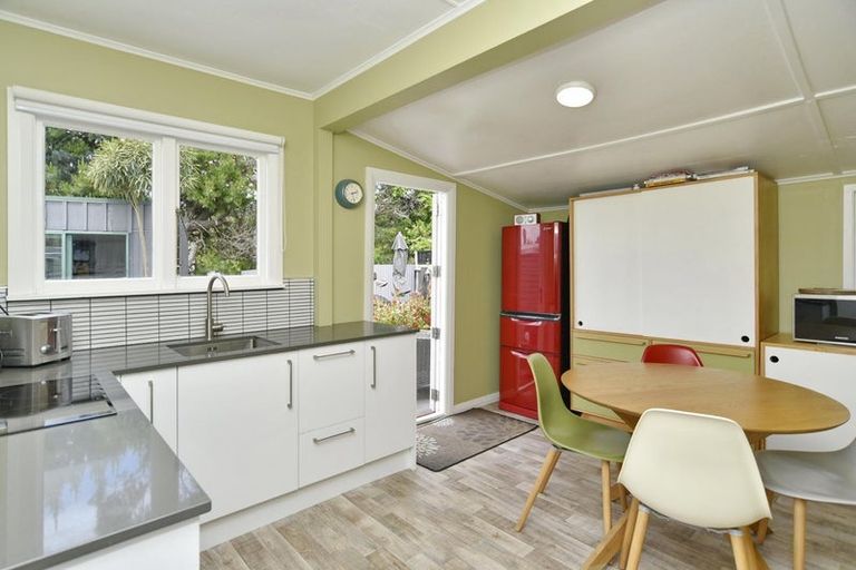 Photo of property in 17 Penfold Square, Leithfield, 7481