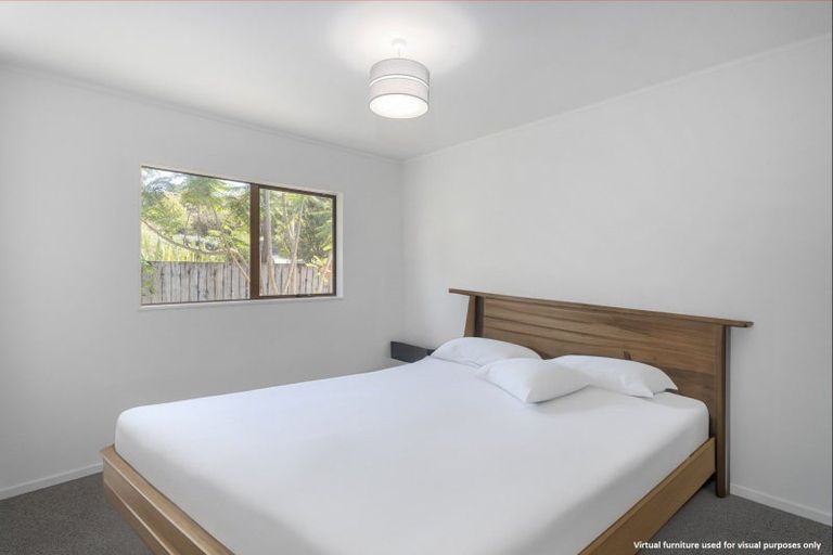 Photo of property in 15 Kawakawa Road, Whitianga, 3510