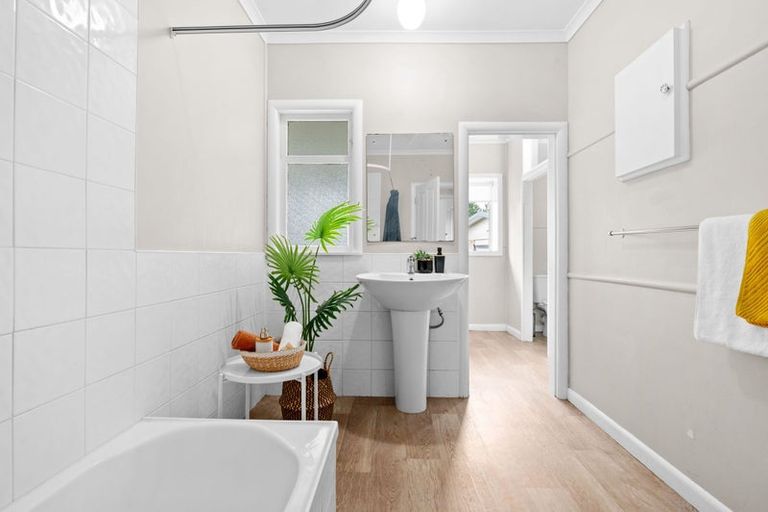 Photo of property in 10 Tui Avenue, Forest Lake, Hamilton, 3200