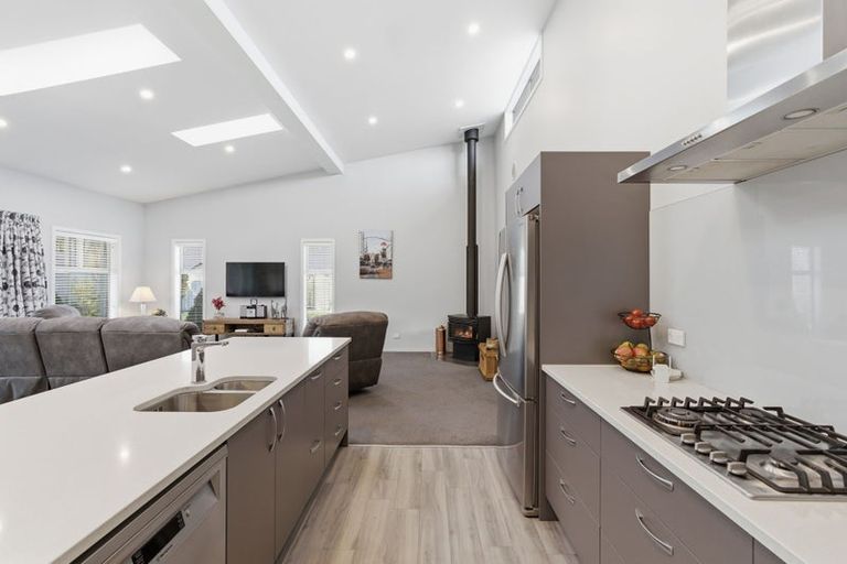 Photo of property in 5 Guardsman Place, Prebbleton, 7604