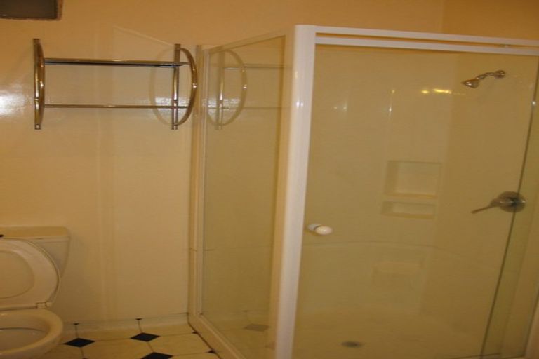 Photo of property in 22 Scarborough Terrace, Mount Victoria, Wellington, 6011