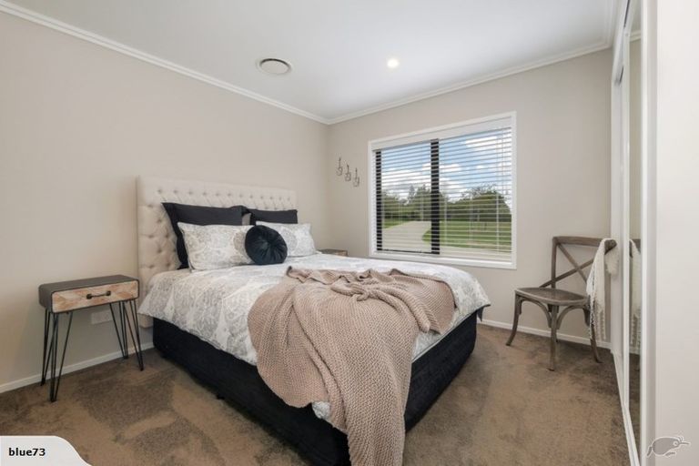 Photo of property in 24 Medhurst Road North, Bombay, 2675