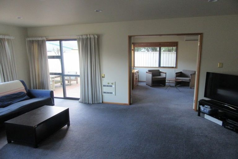 Photo of property in 122a Maidstone Road, Ilam, Christchurch, 8041