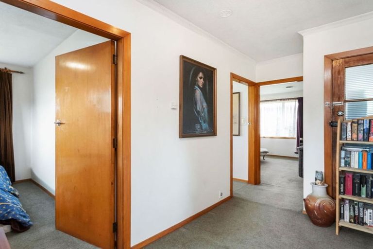 Photo of property in 28 Compton Street, Woolston, Christchurch, 8062