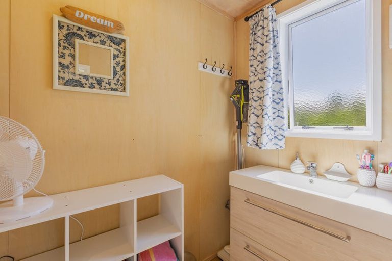 Photo of property in 3/33 Pukenui Drive, Mahia, 4198