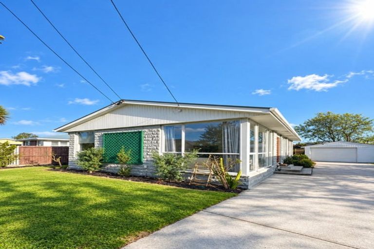 Photo of property in 5 Oldwood Street, Bishopdale, Christchurch, 8053