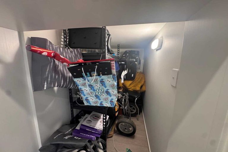 Photo of property in 6 Juniper Drive, Rosehill, Papakura, 2113