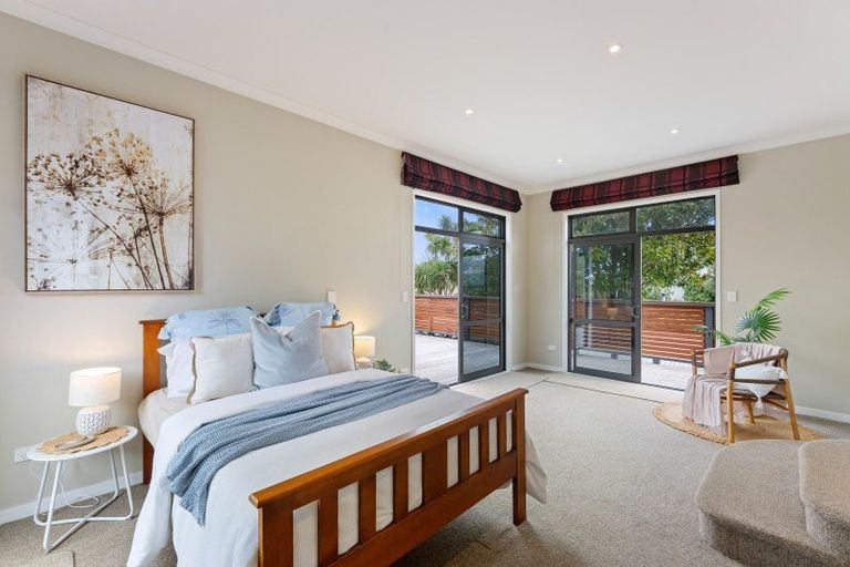 Photo of property in 12 Gavin Road, Raumati Beach, Paraparaumu, 5032