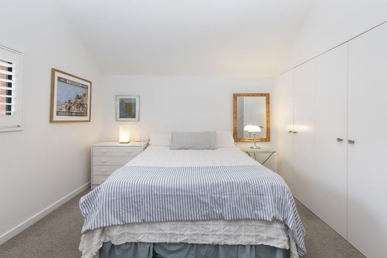 Photo of property in 4/56 Hewitts Road, Merivale, Christchurch, 8014